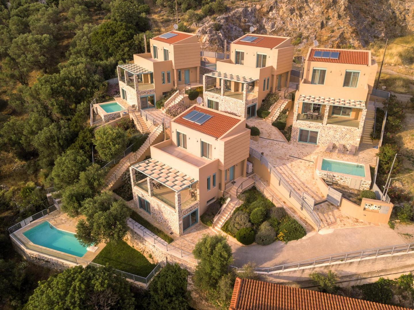 Ouzo Panoramic Houses 1, With Private Pool Пломарион Экстерьер фото